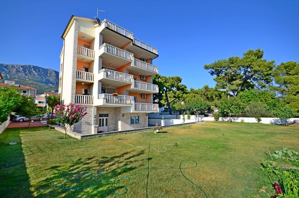 Apartment Luxury Cream Kaštela الغرفة الصورة