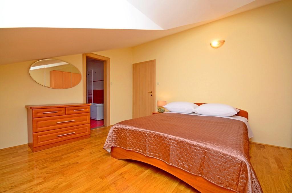 Apartment Luxury Cream Kaštela الغرفة الصورة