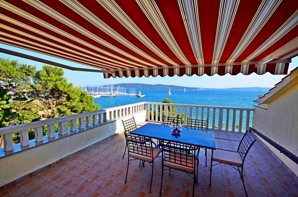 Apartment Luxury Cream Kaštela الغرفة الصورة